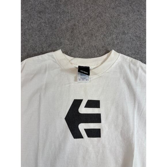 Etnies Shirt Men Small White Icon Tee Graphic Crewneck Short Sleeve Skate Casual - Picture 4 of 6